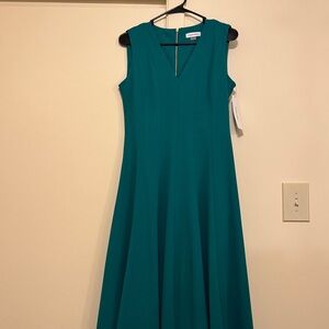 Calvin Klein Green V-Neck Sleeveless Dress